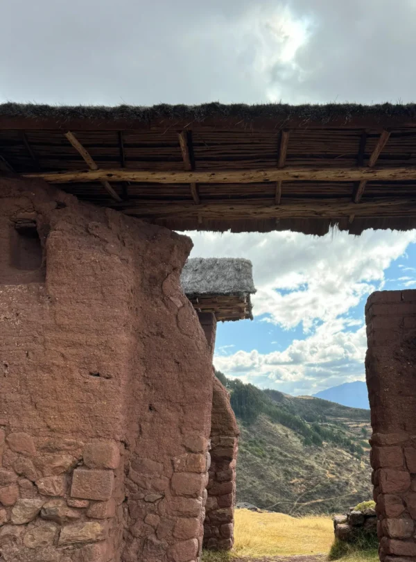 Huchuy Qosqo Building